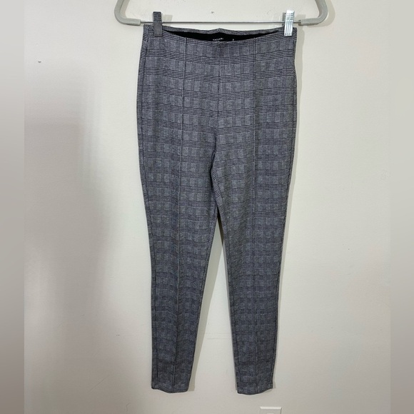 Tahari sz sm knit pant in a muted plaid in brown and tan.  Straight leg - Picture 10 of 14